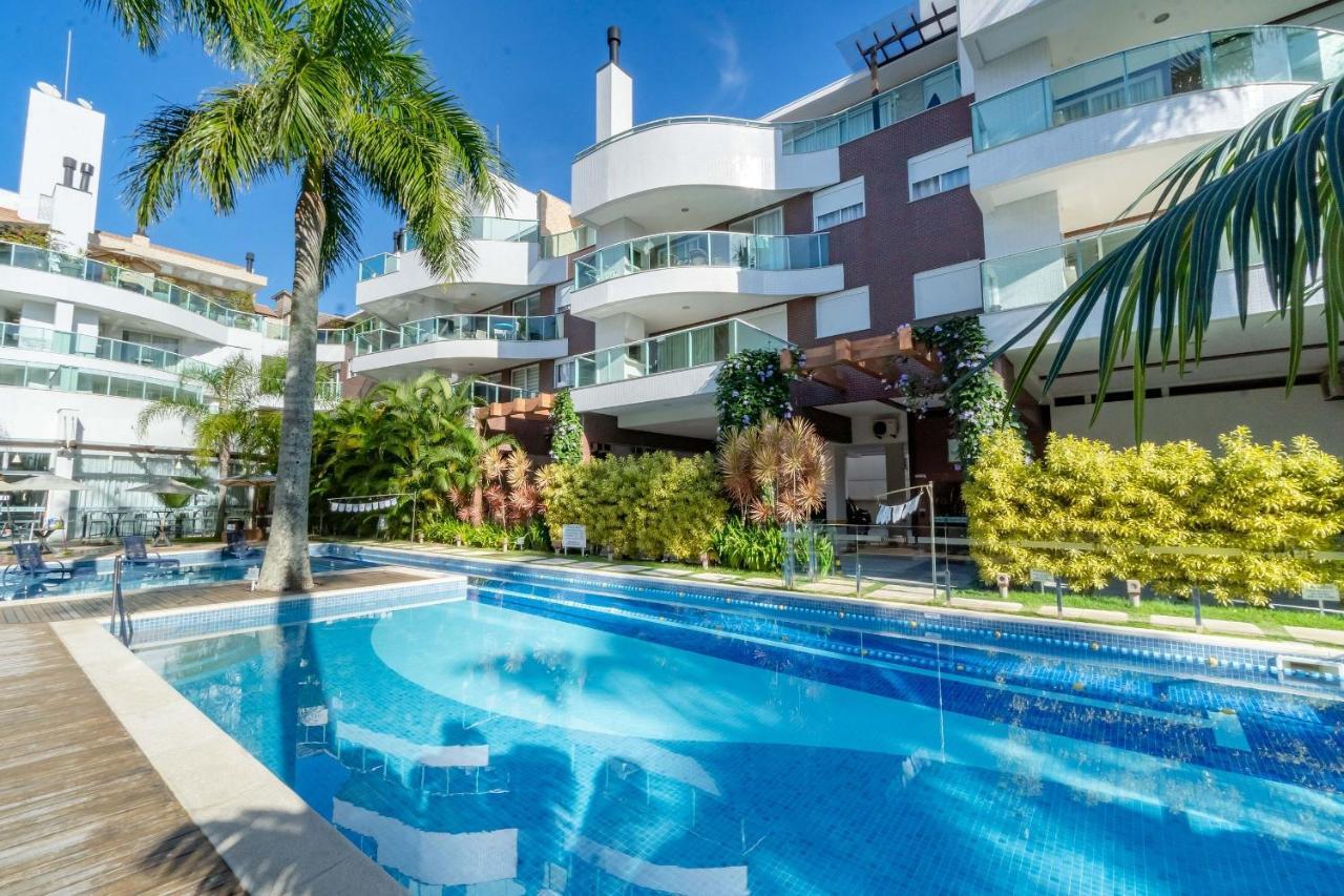 De Luxo Em Com Piscina E Jacuzzi - Boulevard Apartment Bombinhas