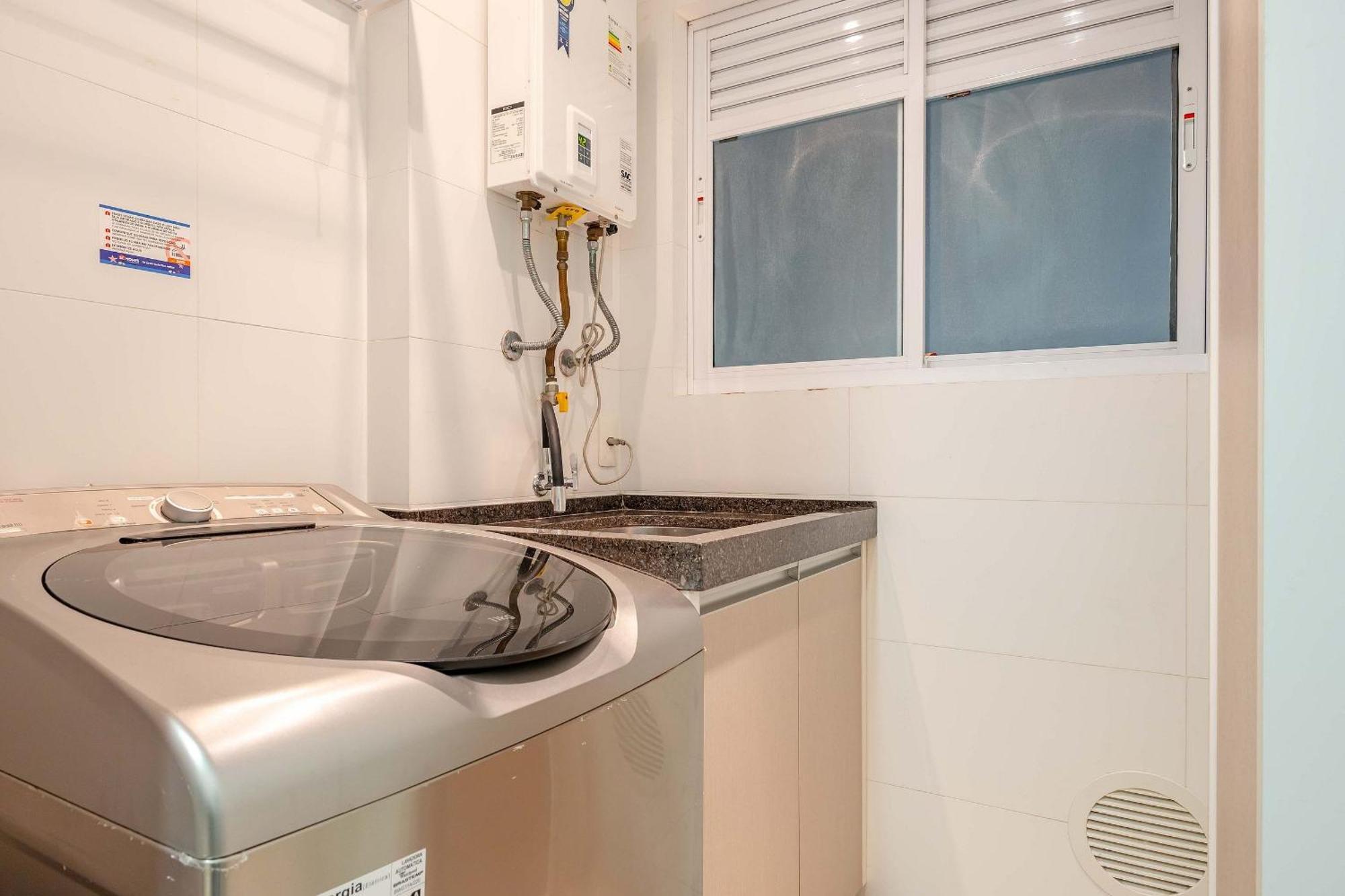 De Luxo Em Com Piscina E Jacuzzi - Boulevard * Bombinhas
